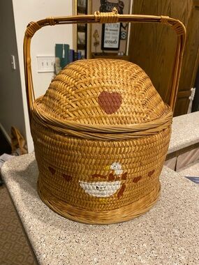 Vintage Hand Woven Traditional Chinese Style Wicker “Wedding Basket